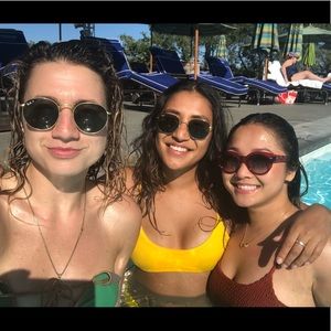 Meet your Posher, Pri